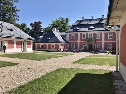 FOTKA - rsk vrchy maj svj Karltejn