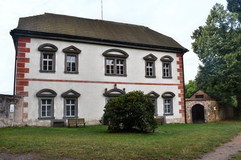 FOTKA - Lipovou alej k zmku Lemberk