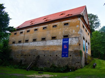 FOTKA - Lipovou alej k zmku Lemberk