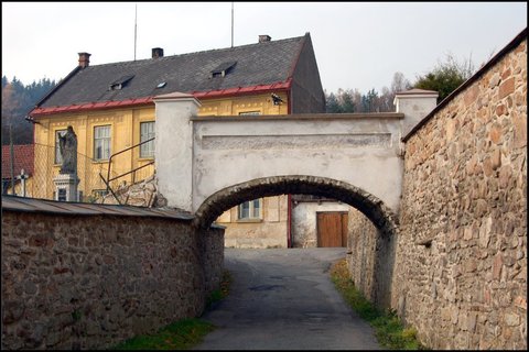 FOTKA - Jimramov je roditm ady vznamnch osobnost