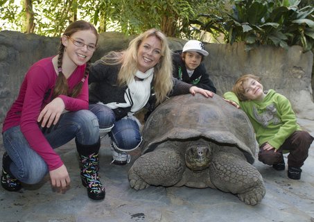 FOTKA - Prvn vprava z Ulice navtvila praskou ZOO!