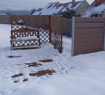 FOTKA - Jak se zbavit snhu a ledu na terase?