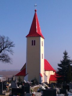 FOTKA - Vek Uherce - obec v chrnn oblasti Hornho Ponitria