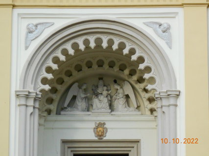 FOTKA - Ti rzn vry a jejich kostely