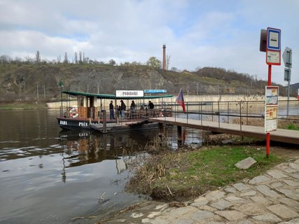 FOTKA - Podl Vltavy na sever od Prahy