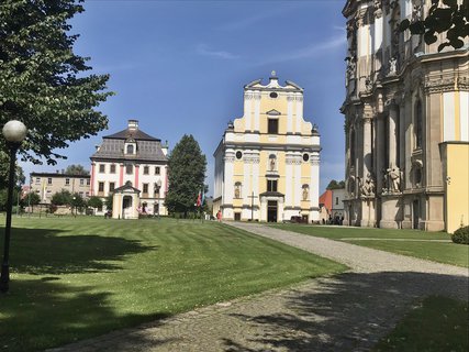 FOTKA - Bazilika v polskm Keov