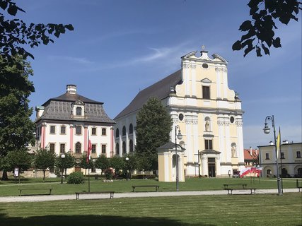 FOTKA - Bazilika v polskm Keov