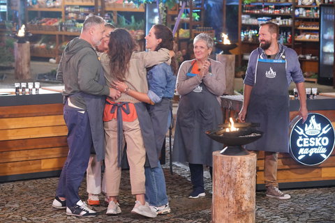 FOTKA - esko na grilu - 7. dl: Pro nikdo nevypadl a jak oslnily porotu flambovan dezerty?