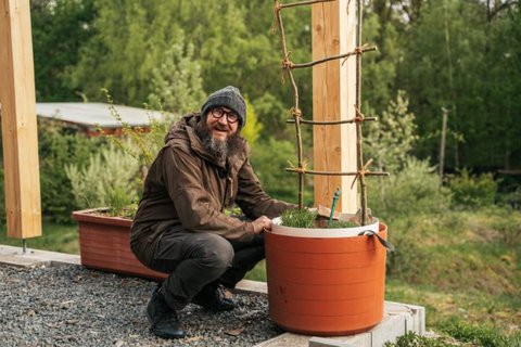 FOTKA - Zahradnk po ruce - 12. 5. 2024