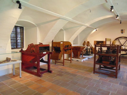 FOTKA - Nrodopisn muzeum Tebz