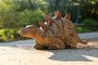 Prvn chodc stegosaurus m do DinoParku