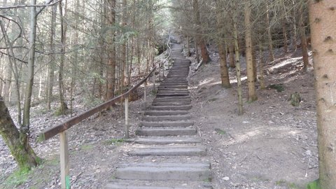 FOTKA - I tady jsme byli - krsa ukryt ve skalch