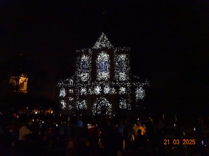 FOTKA - Svtlem spojeni - kutnohorsk festival svtla