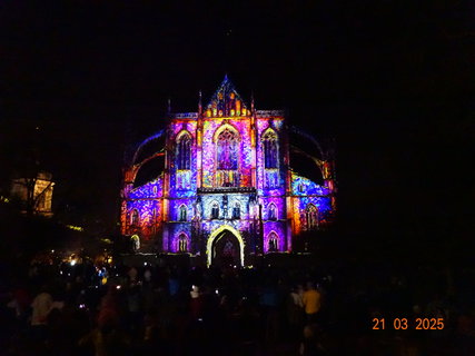 FOTKA - Svtlem spojeni - kutnohorsk festival svtla