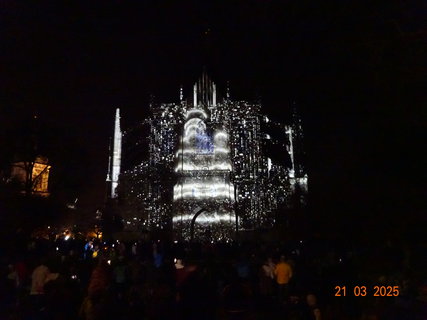 FOTKA - Svtlem spojeni - kutnohorsk festival svtla