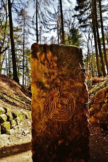 FOTKA - Labyrintrium zmku Loue slav 18 let od svho zaloen