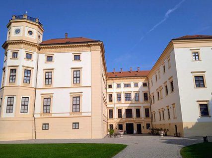 FOTKA - Putovn po jin Morav  Strnice