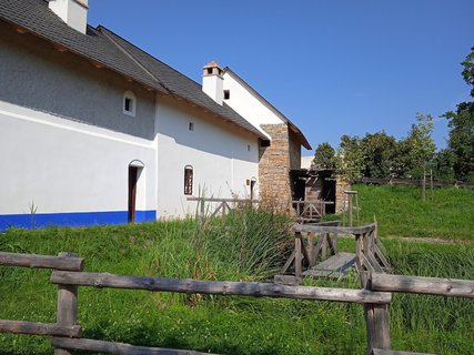 FOTKA - Putovn po jin Morav  Strnice