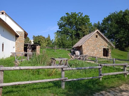 FOTKA - Putovn po jin Morav  Strnice