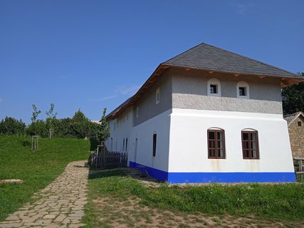 FOTKA - Putovn po jin Morav  Strnice