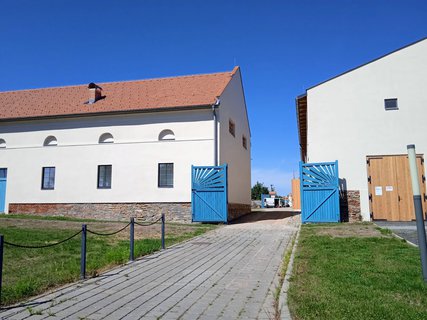 FOTKA - Putovn po jin Morav  Rymice (tvrz)
