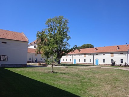 FOTKA - Putovn po jin Morav  Rymice (tvrz)