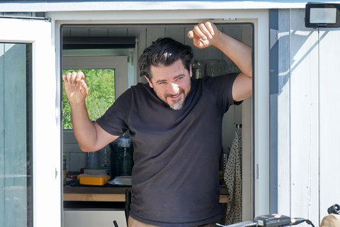 FOTKA - Farma Vojty Kotka: Zahjenm projektu pro m byla instalace maringotky