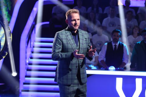 FOTKA - Mme rdi esko nekon! Po Farm Vojty Kotka se oblben zbavn show vrt na televizn obrazovky