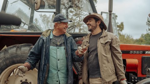 FOTKA - Farma Vojty Kotka, dl 1: Jak to vechno zaalo, co pro rodinku znamen maringotka a pro je dleit svit se kozrovickm s vlastnmi plny?