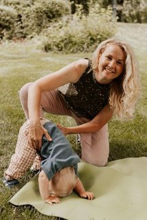 FOTKA - Thotenstv m bt vdom cesta. Jak jga propojuje matku a dt skrze dech?