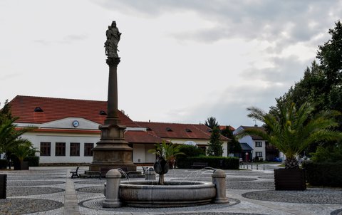 FOTKA - Putovn po jin Morav  Buchlovice, Vizovice