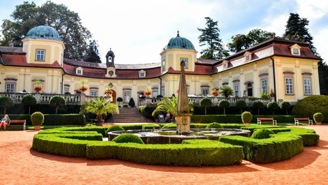 FOTKA - Putovn po jin Morav  Buchlovice, Vizovice