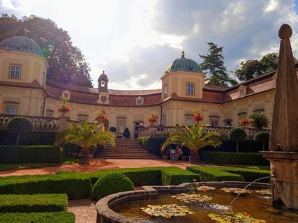 FOTKA - Putovn po jin Morav  Buchlovice, Vizovice