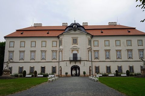 FOTKA - Putovn po jin Morav  Buchlovice, Vizovice