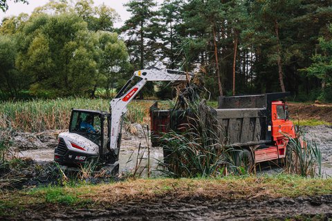 FOTKA - Farma Vojty Kotka, dl 7: Jak se stav dm, kon na pastvinch a divadlo bude!
