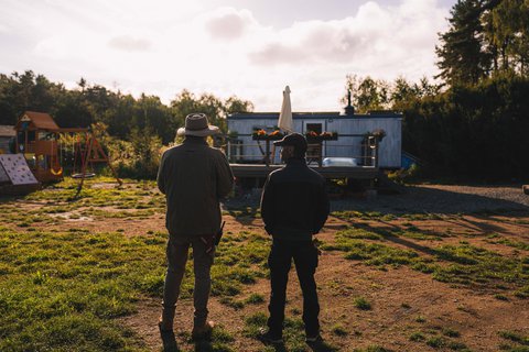 FOTKA - Farma Vojty Kotka, dl 8: Elektrik, ovk, ale tak kok, bagrista, stjnk... Kolik rol Vojta zvldne bhem jedinho dlu?