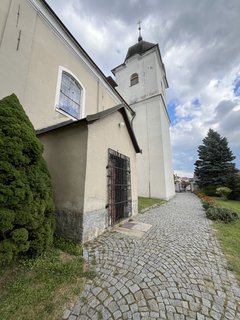 FOTKA - Kam za �t�st�m? T�eba do kostnice!