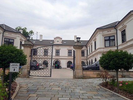 FOTKA - Putov�n� po ji�n� Morav� - z�mek Slavi��n, Otrokovice, Slu�ovice