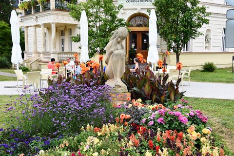 FOTKA - Putov�n� po ji�n� Morav� - z�mek Slavi��n, Otrokovice, Slu�ovice