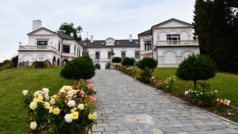 FOTKA - Putov�n� po ji�n� Morav� - z�mek Slavi��n, Otrokovice, Slu�ovice