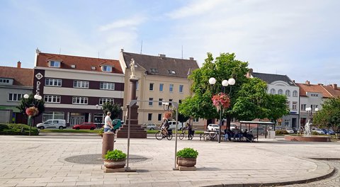 FOTKA - Putov�n� po ji�n� Morav� - z�mek Slavi��n, Otrokovice, Slu�ovice