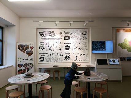 FOTKA - D�m p��rody �esk�ho r�je