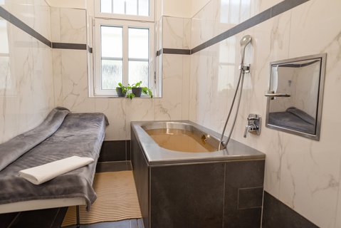 FOTKA - Vyzkou�ejte v�hodn� seniorsk� pobyty v l�zn�ch