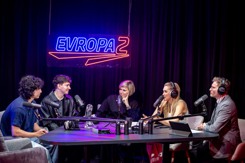 FOTKA - Nejlep�� interpreti roku 2025 podle Evropy 2 jsou zn�m�