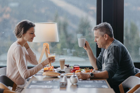 FOTKA - Nejromanti�t�j�� Valent�n nen� o kytici ani o �perku, ale o spole�n�m �ase