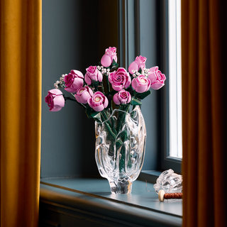 FOTKA - �e�i slav� Valent�na po sv�m � spole�n� se stavebnicemi LEGO