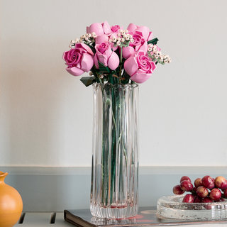 FOTKA - �e�i slav� Valent�na po sv�m � spole�n� se stavebnicemi LEGO