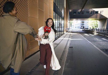 FOTKA - �e�i slav� Valent�na po sv�m � spole�n� se stavebnicemi LEGO