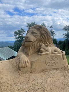 FOTKA - Hur� na Pustevny, opil� mot�l a smyk v c�li...