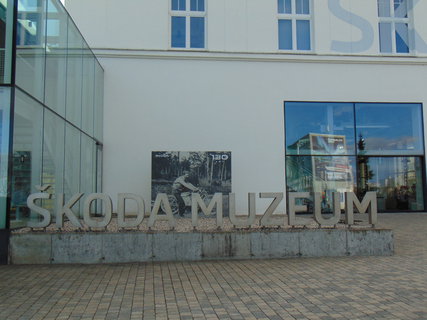FOTKA - I tady jsme byli - Muzeum �koda, Mlad� Boleslav
